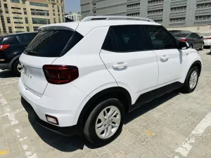 2020 هيونداي فينيو Limited