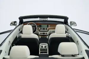 2016 رولز رويس دون standard