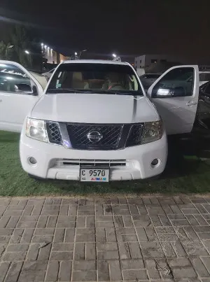 2011 نيسان باثفايندر S