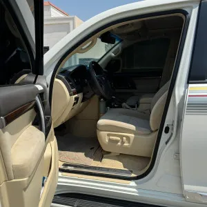 2016 Toyota Land Cruiser GXR