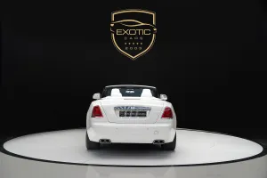2022 رولز رويس دون standard