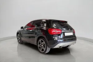 2015 مرسيدس-بنز GLA - جي ال اي GLA250