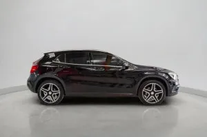2015 مرسيدس-بنز GLA - جي ال اي GLA250