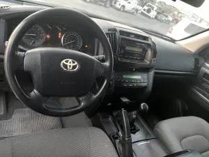 2015 Toyota Land Cruiser Standerd