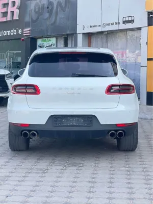 2015 بورش ماكان S