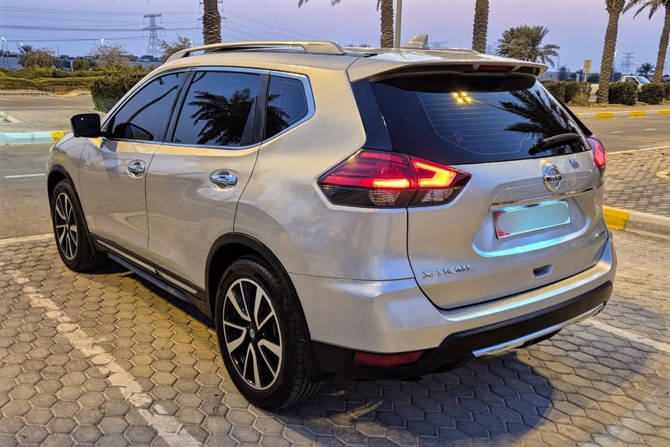 2020 نيسان اكس تريل SL