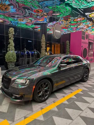 2021 كرايسلر ٣٠٠ S