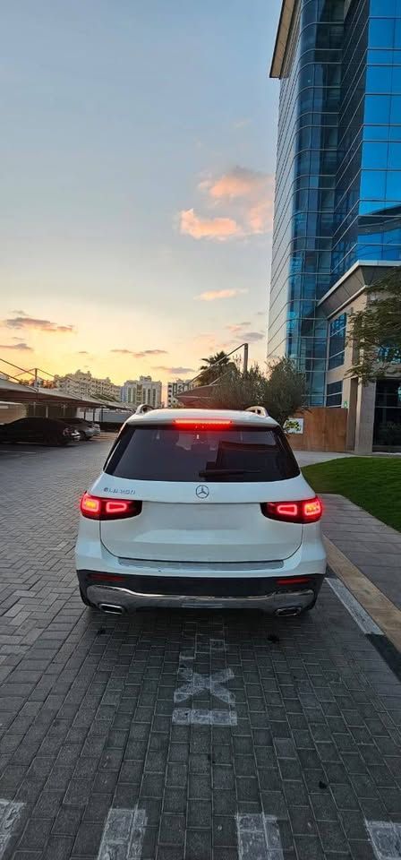 2021 Mercedes-Benz GLB GLB300