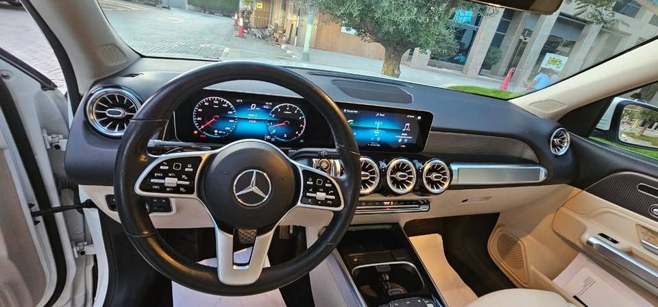 2021 Mercedes-Benz GLB GLB300