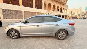 2017 هيونداي النترا SE