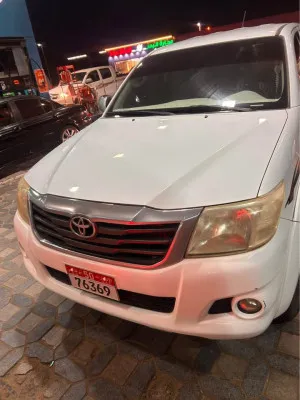 2014 تويوتا هايلوكس Double Cabin