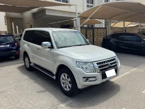 2016 ميتسوبيشي باجيرو GLS