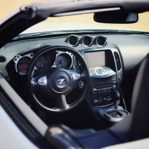 2014 نيسان ٣٧٠Z Sport Tech