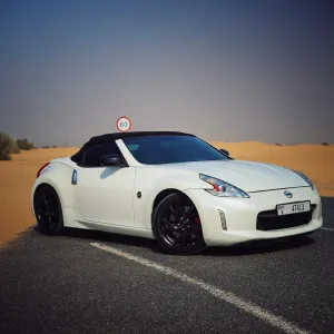 2014 نيسان ٣٧٠Z Sport Tech