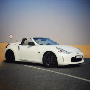 2014 نيسان ٣٧٠Z Sport Tech
