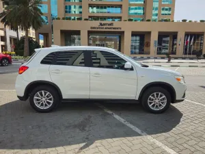 2019 ميتسوبيشي آي أس أكس GLX 4WD