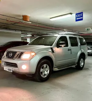 2015 Nissan Pathfinder XE