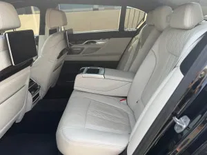 2021 بي أم دابليو الفئة - 7 735Li