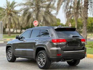 2018 جييب جراند شيروكي SRT
