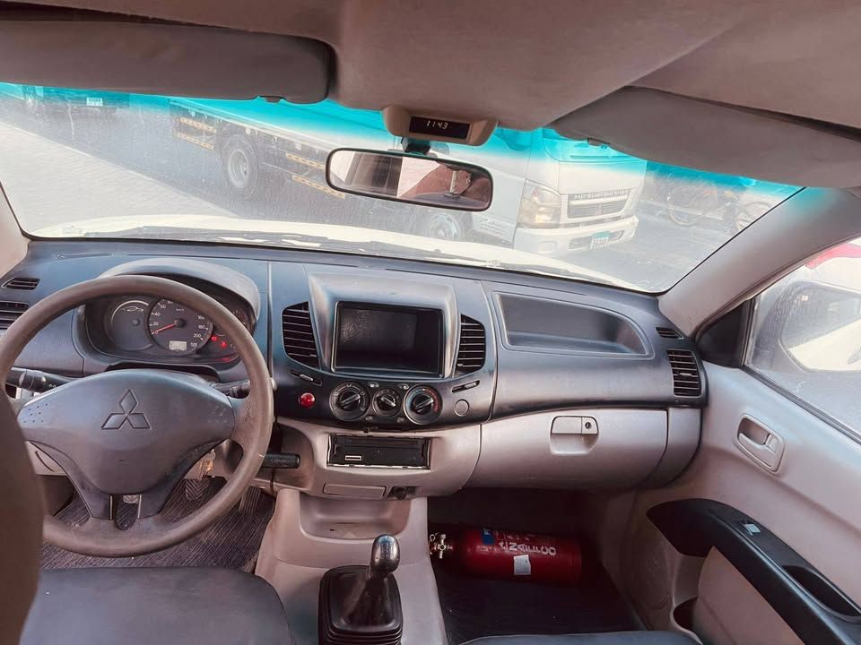 2013 ميتسوبيشي أل٢٠٠ double-cab