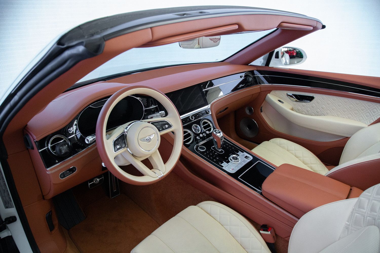 2022 بنتلي كونتيننتال GTC First Edition