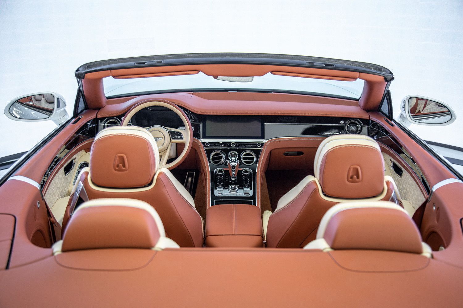 2022 بنتلي كونتيننتال GTC First Edition
