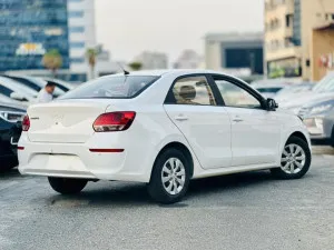 2022 كيا بيجاس Standard