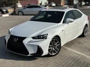 2019 لكزس اي اس IS 300