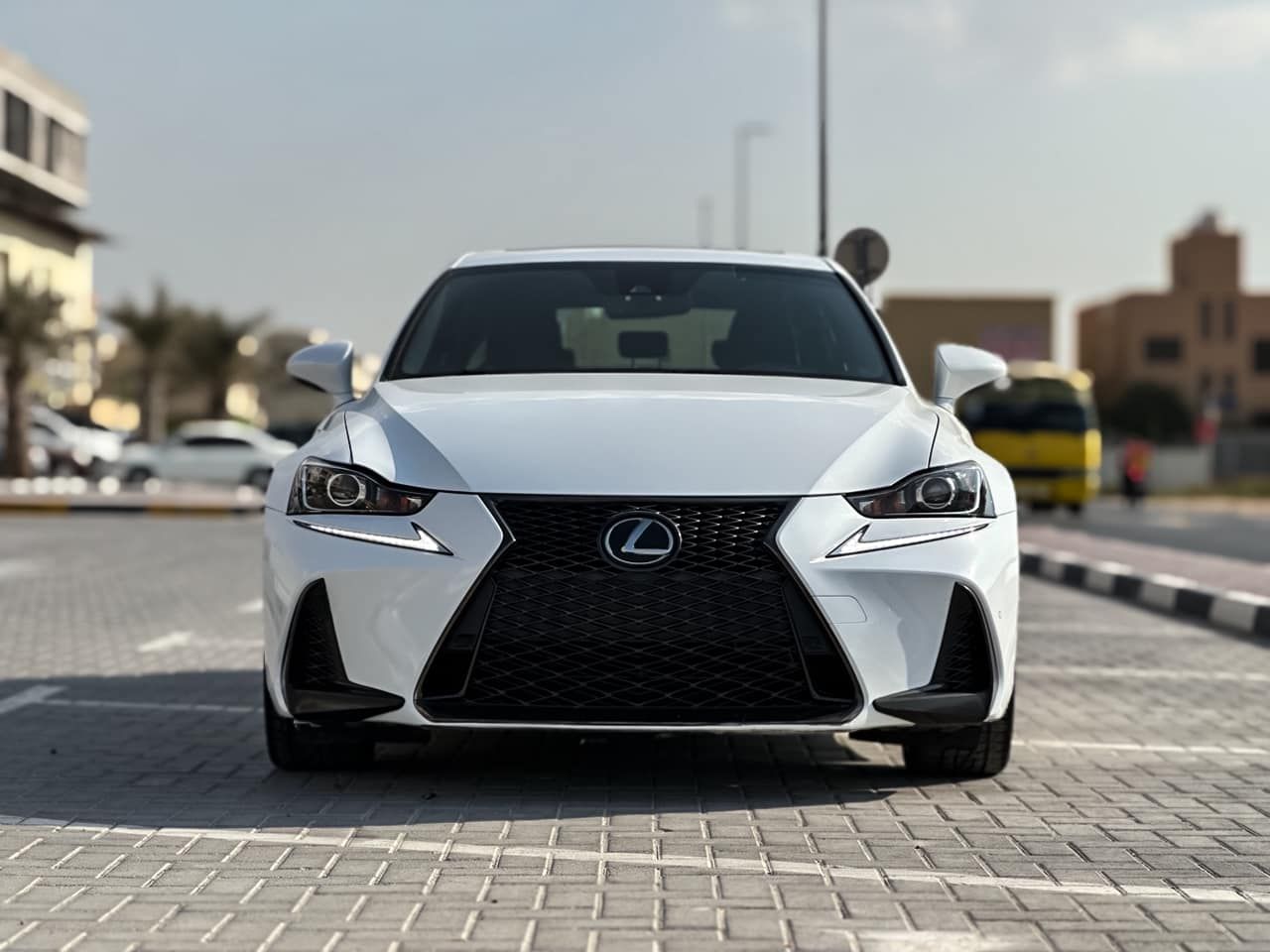 2019 لكزس اي اس IS 300