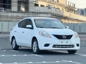 2014 نيسان فيرسا SR