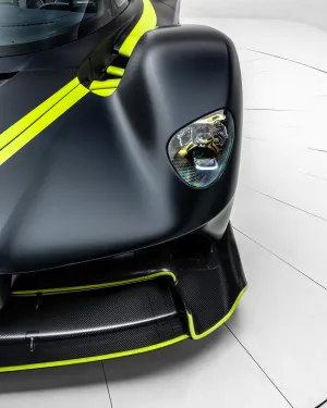 2024 استون مارتن فالكيري Valkyrie