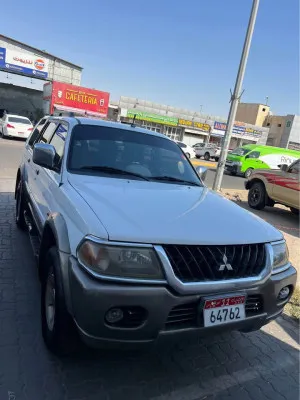 2004 ميتسوبيشي ناتيفا LTD