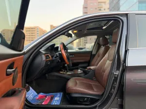 2006 بي أم دابليو الفئة - 3 330i