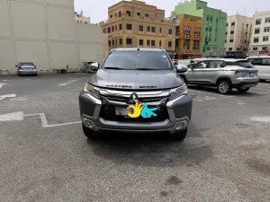 2016 ميتسوبيشي مونتيرو Limited