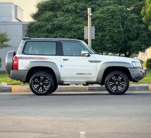2017 نيسان بترول سوبر سفاري Safari SV AT