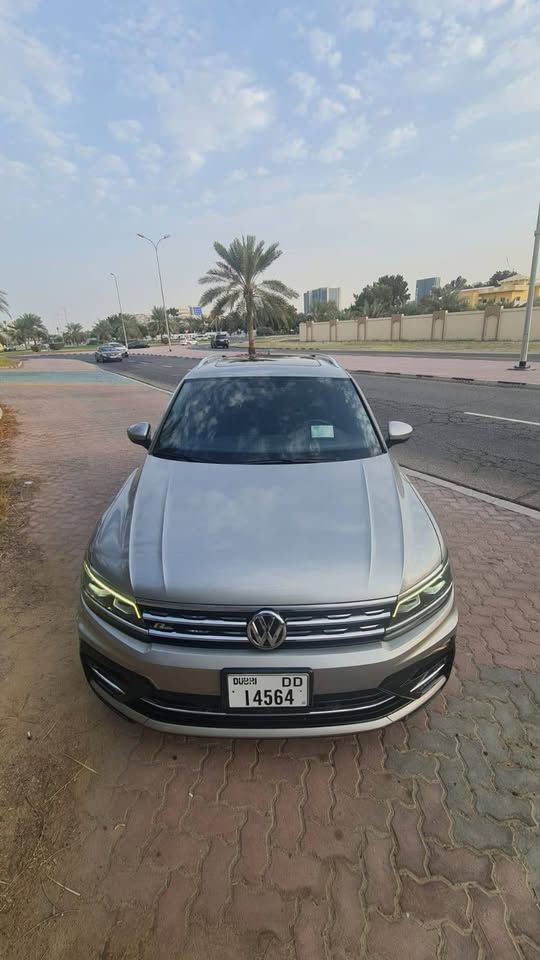 2019 فولجس فاجن تيغوان SE R-Line Black