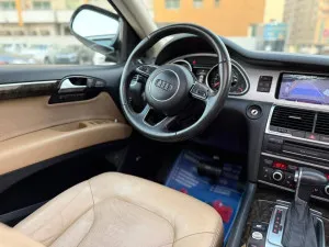 2013 اودي كيو٧ Prestige