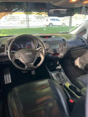 2015 كيا سيراتو GT