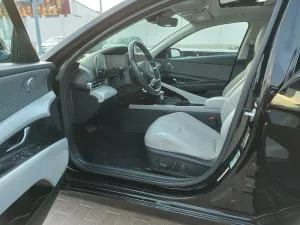 2021 هيونداي النترا Limited