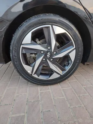 2021 هيونداي النترا Limited