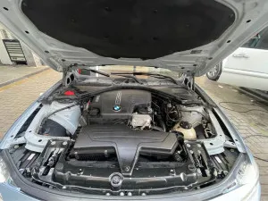 2012 بي أم دابليو الفئة - 3 320i