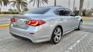 2017 Infiniti Q70 5.6