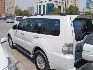 2014 ميتسوبيشي باجيرو GLS