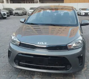 2022 كيا بيجاس Standard