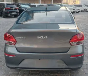 2022 كيا بيجاس Standard