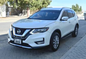 2017 نيسان روج SL