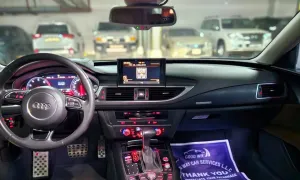 2013 اودي آي ٧ Premium Plus