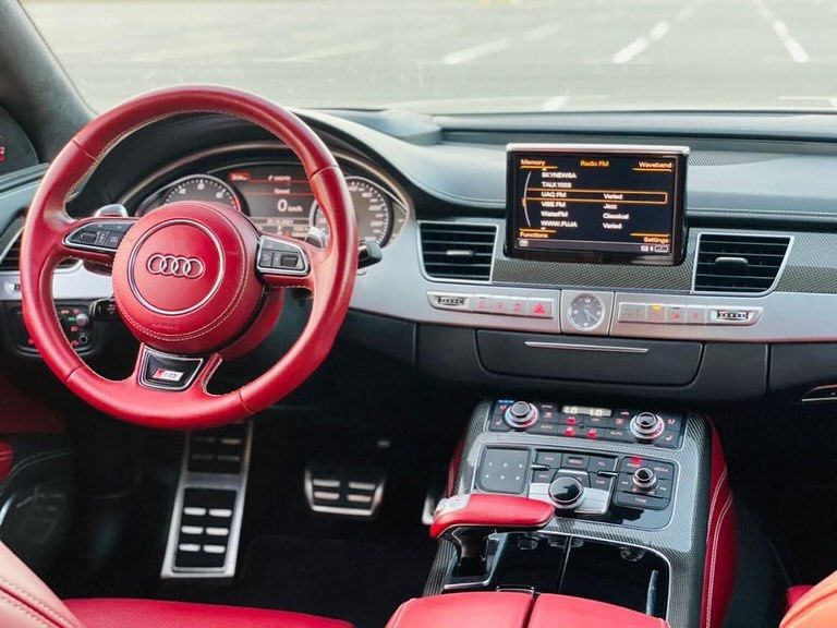 2015 Audi S8