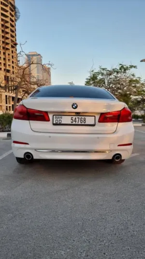 2020 BMW 5-Series 520i