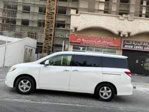 2014 نيسان كويست Platinum